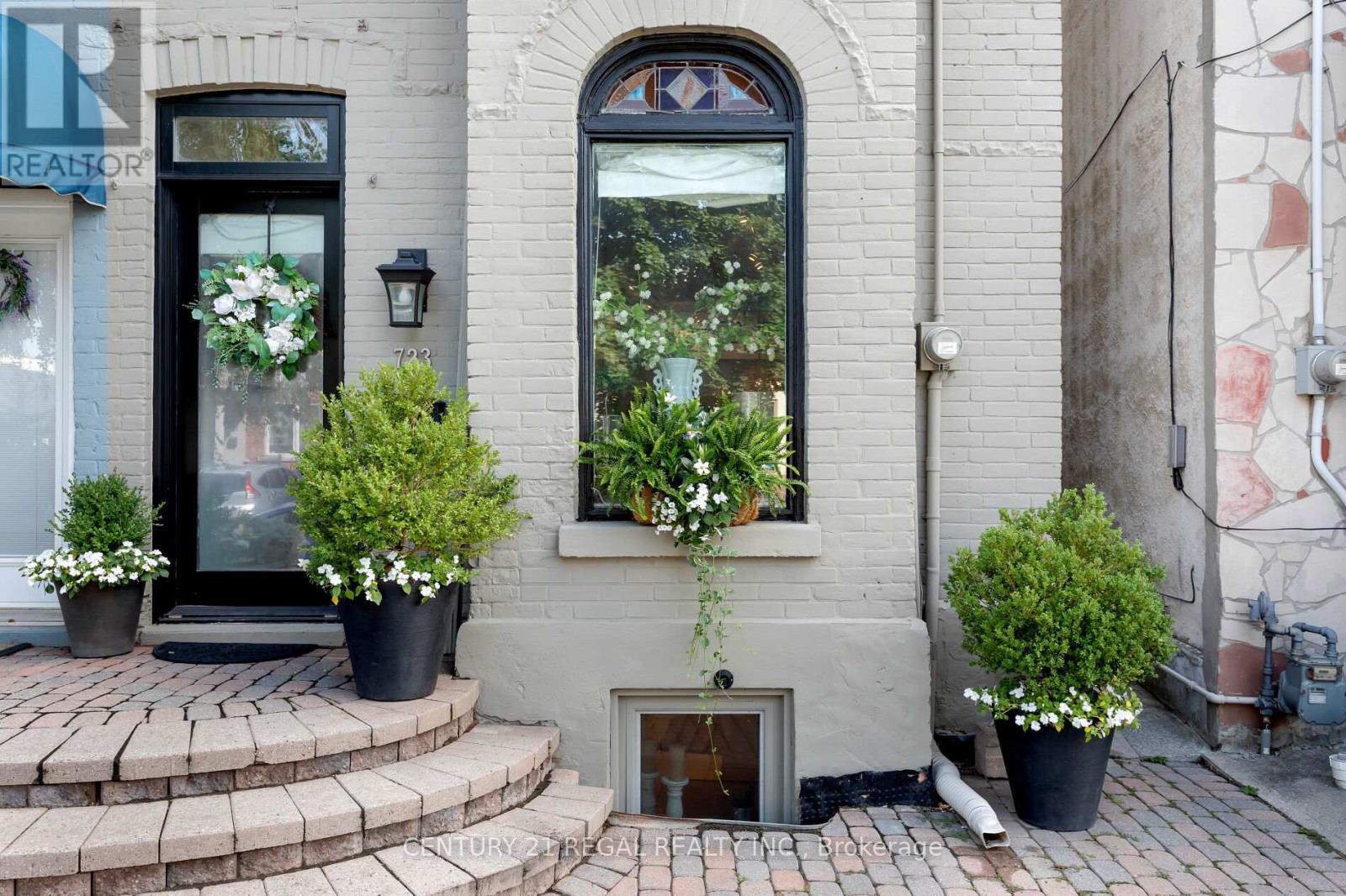 723 Durie Street, Toronto, Ontario  M6S 3H4 - Photo 30 - W12447909
