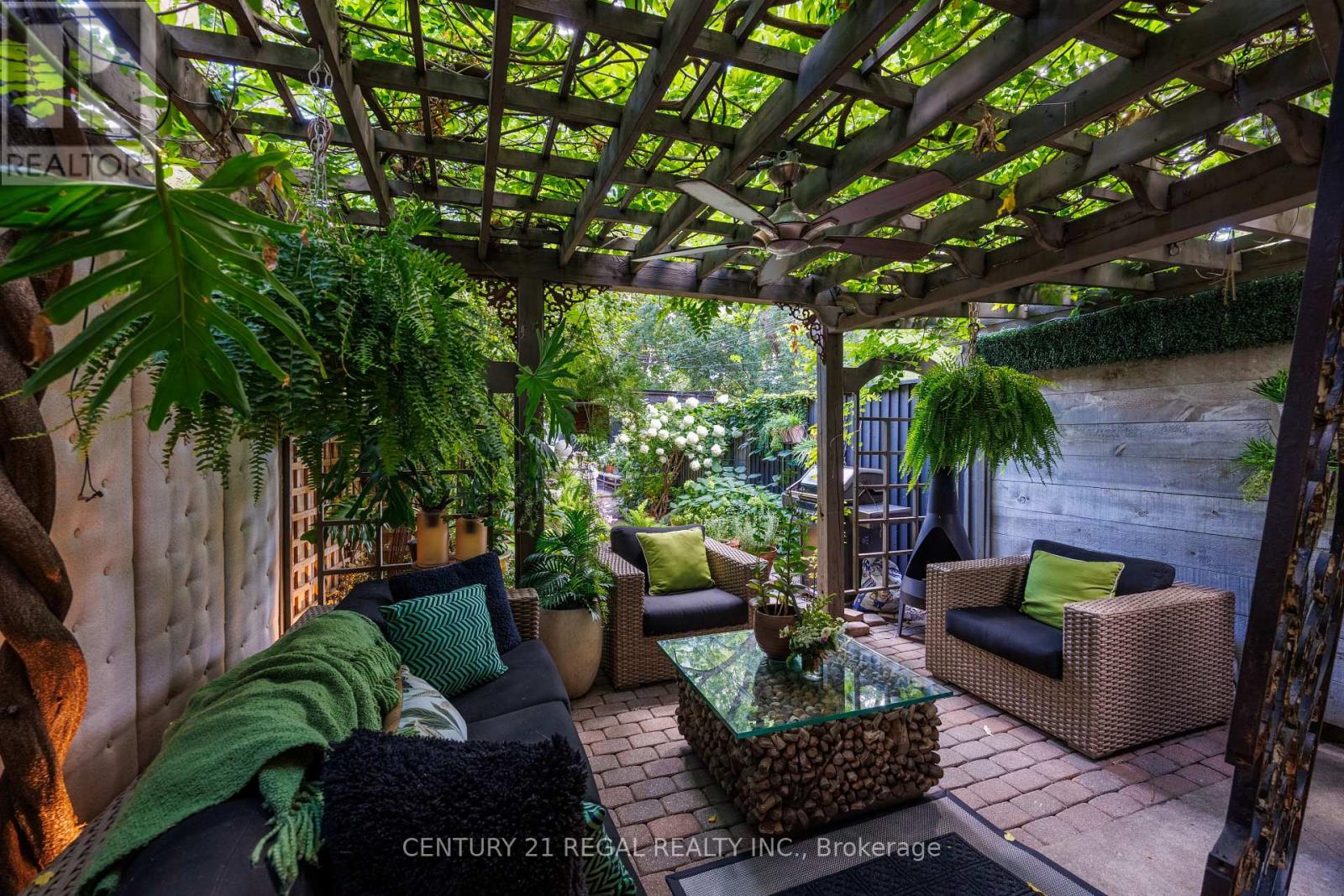 723 Durie Street, Toronto, Ontario  M6S 3H4 - Photo 9 - W12447909