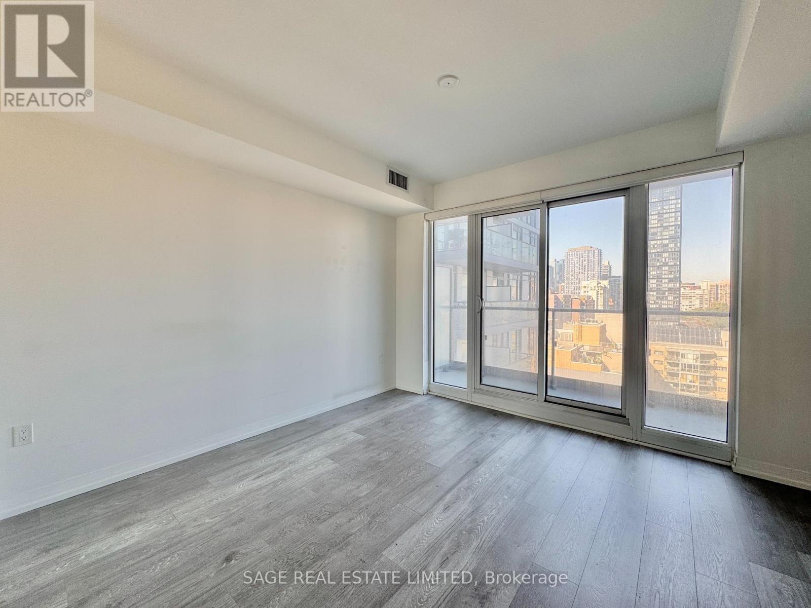 1602 - 251 Jarvis Street, Toronto, Ontario  M5B 0C3 - Photo 3 - C12401190
