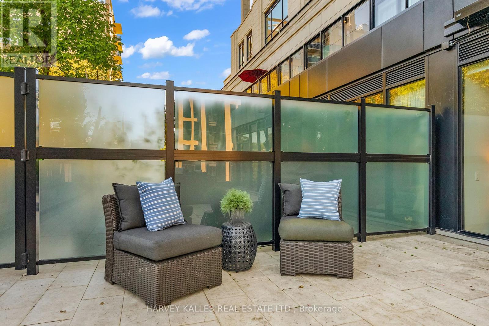 305 - 1 Forest Hill Road, Toronto, Ontario  M4V 1R1 - Photo 15 - C12446432