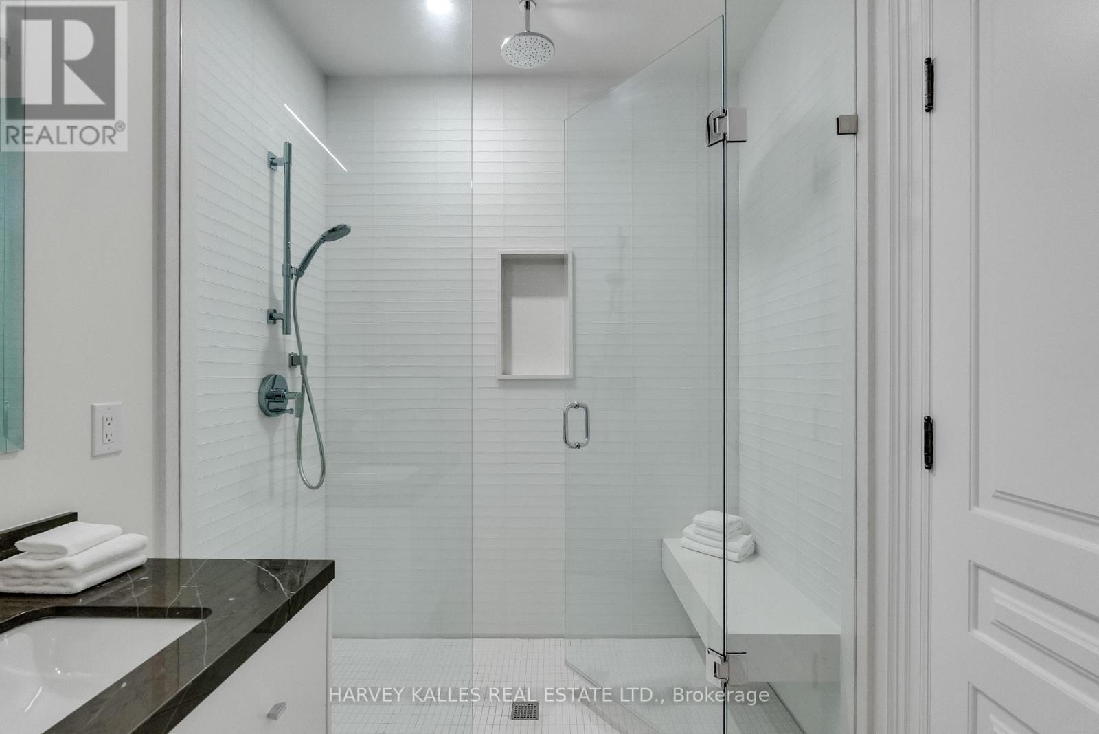 305 - 1 Forest Hill Road, Toronto, Ontario  M4V 1R1 - Photo 19 - C12446432