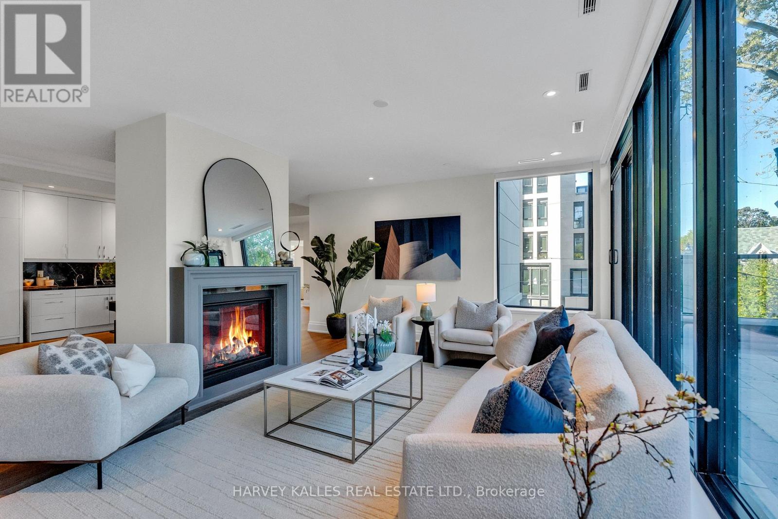 305 - 1 Forest Hill Road, Toronto, Ontario  M4V 1R1 - Photo 7 - C12446432