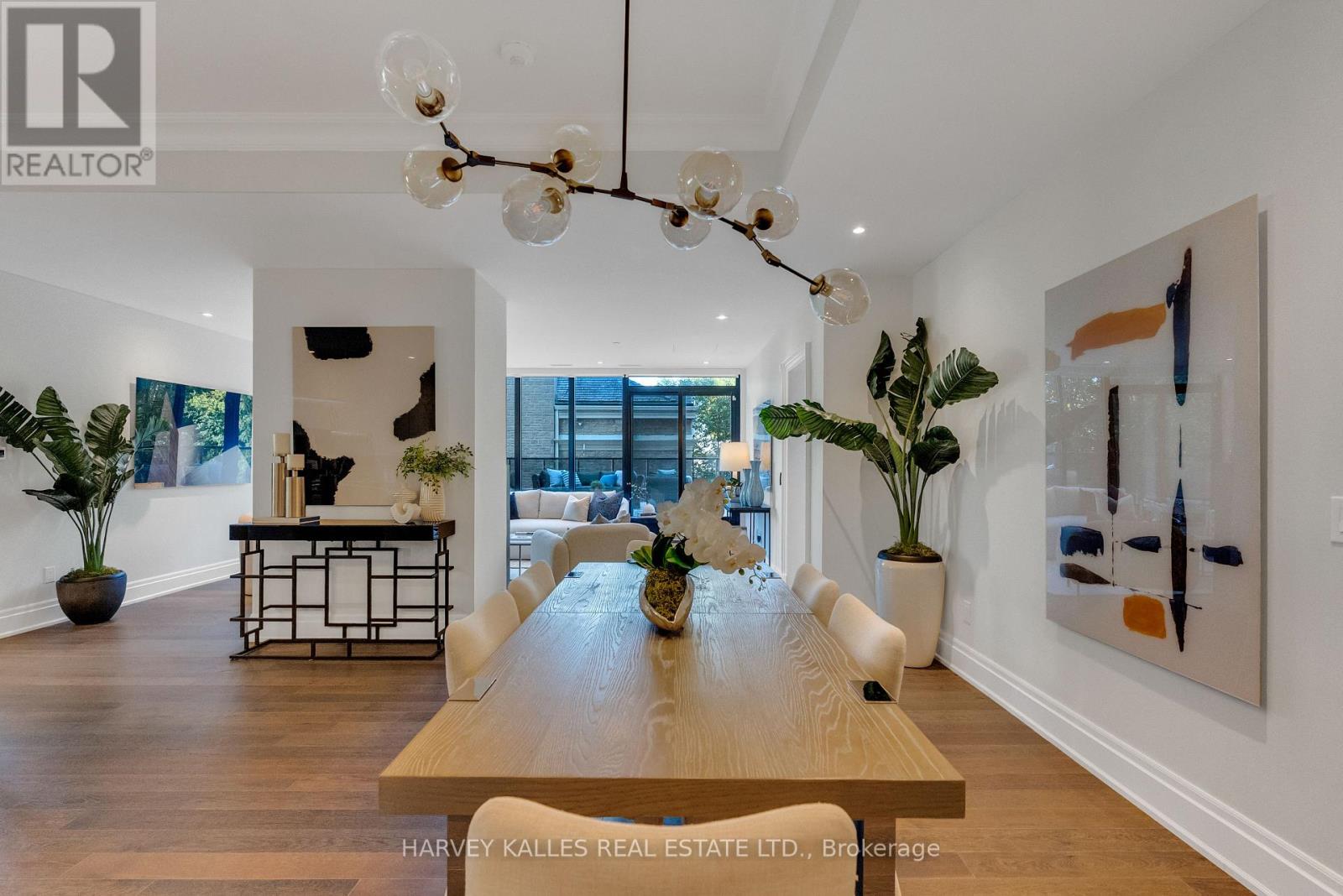 305 - 1 Forest Hill Road, Toronto, Ontario  M4V 1R1 - Photo 9 - C12446432