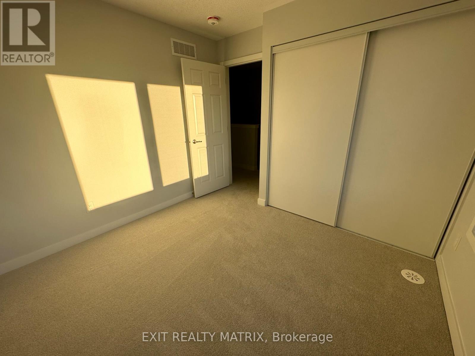 531 Woven Private, Ottawa, Ontario  K2S 3B2 - Photo 27 - X12362104