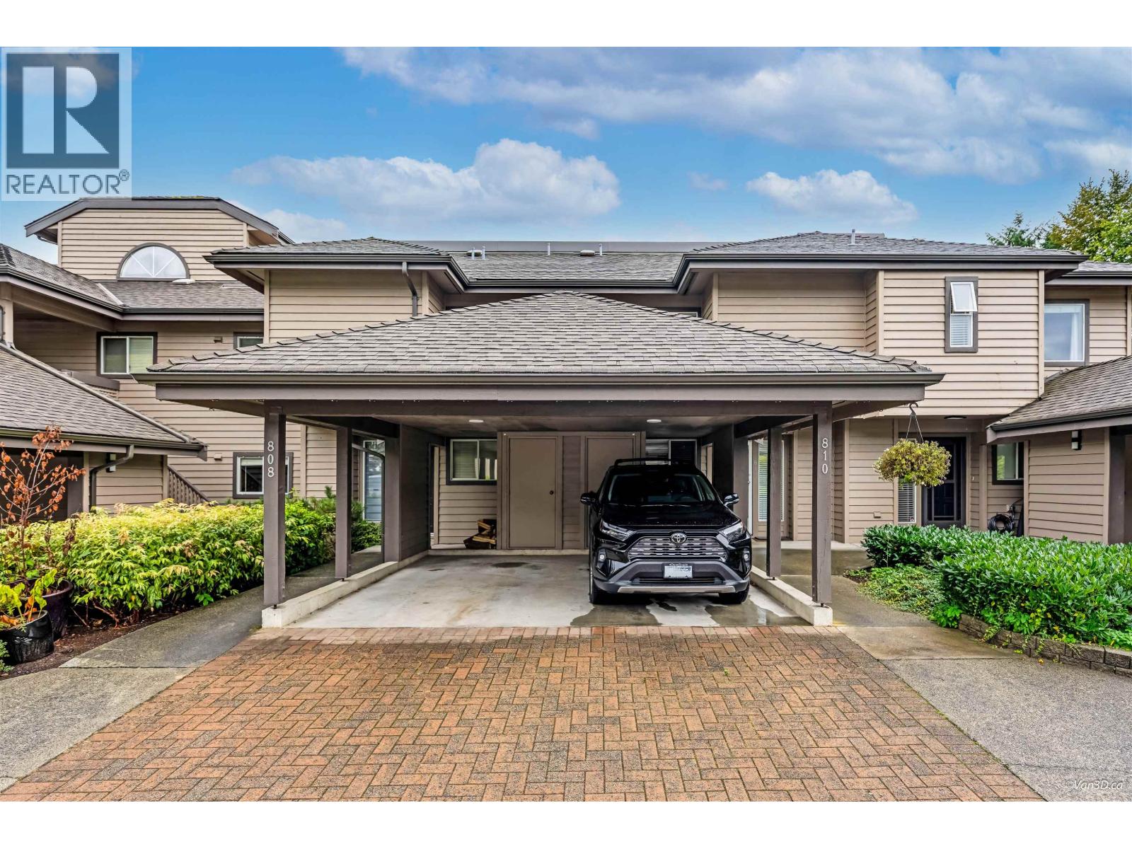 808 ROCHE POINT DRIVE, North Vancouver, British Columbia
