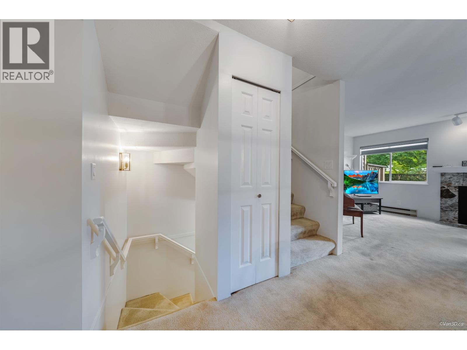 808 Roche Point Drive, North Vancouver, British Columbia  V7H 2T8 - Photo 12 - R3055765