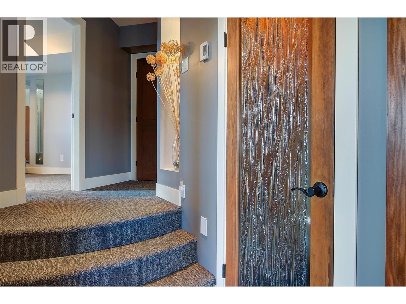 5824 Columbia Avenue, Peachland, British Columbia  V0H 1X4 - Photo 15 - 10365090