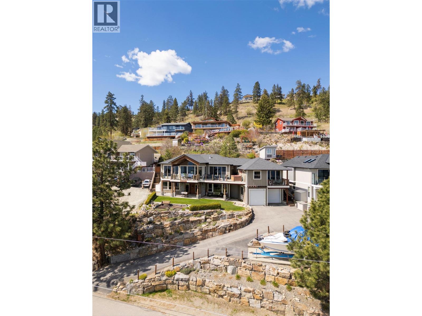 5824 Columbia Avenue, Peachland, British Columbia  V0H 1X4 - Photo 3 - 10365090