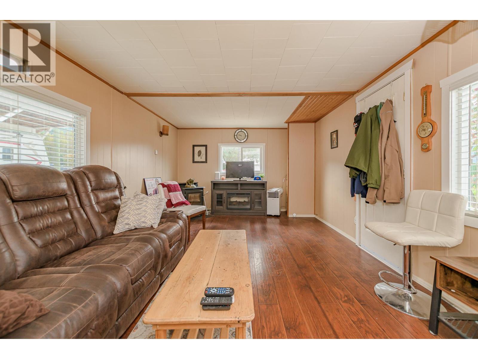 1 Robson Road, Mara, British Columbia  V0E 2K0 - Photo 9 - 10364765