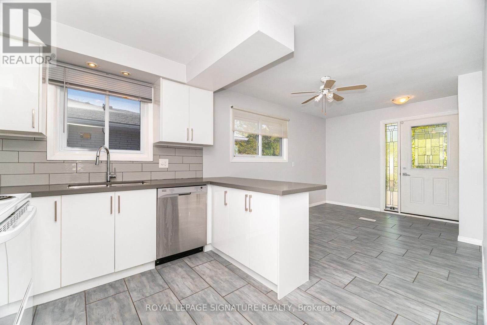 7 Maitland Avenue, Hamilton, Ontario  L9A 3J4 - Photo 13 - X12447841