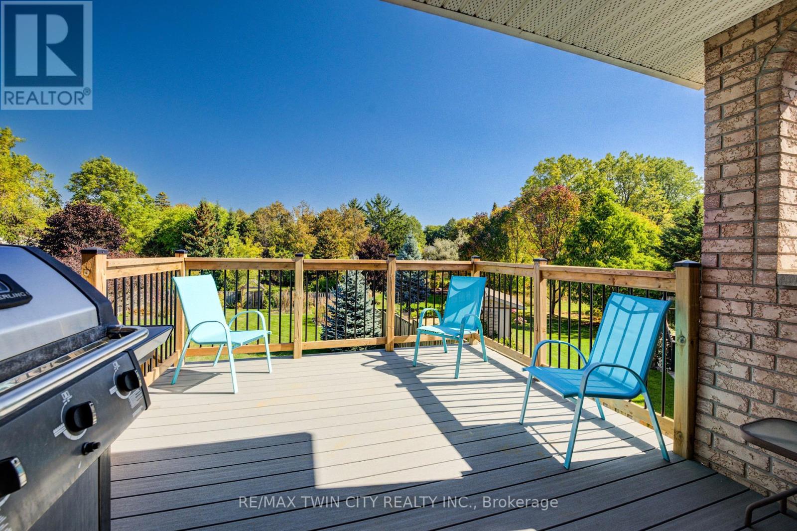 430 Caryndale Drive, Kitchener, Ontario  N2R 1M8 - Photo 29 - X12447869