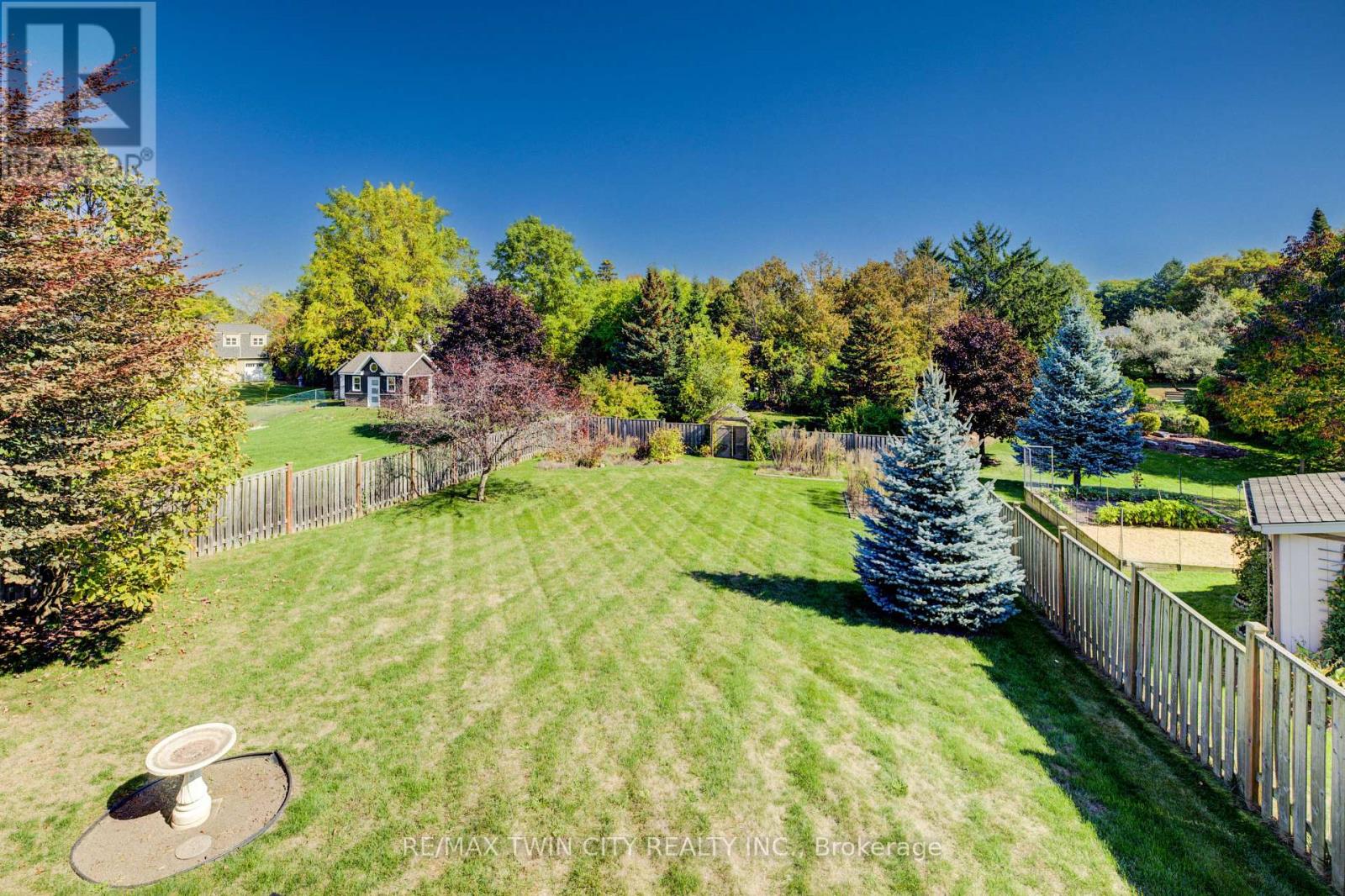430 Caryndale Drive, Kitchener, Ontario  N2R 1M8 - Photo 30 - X12447869