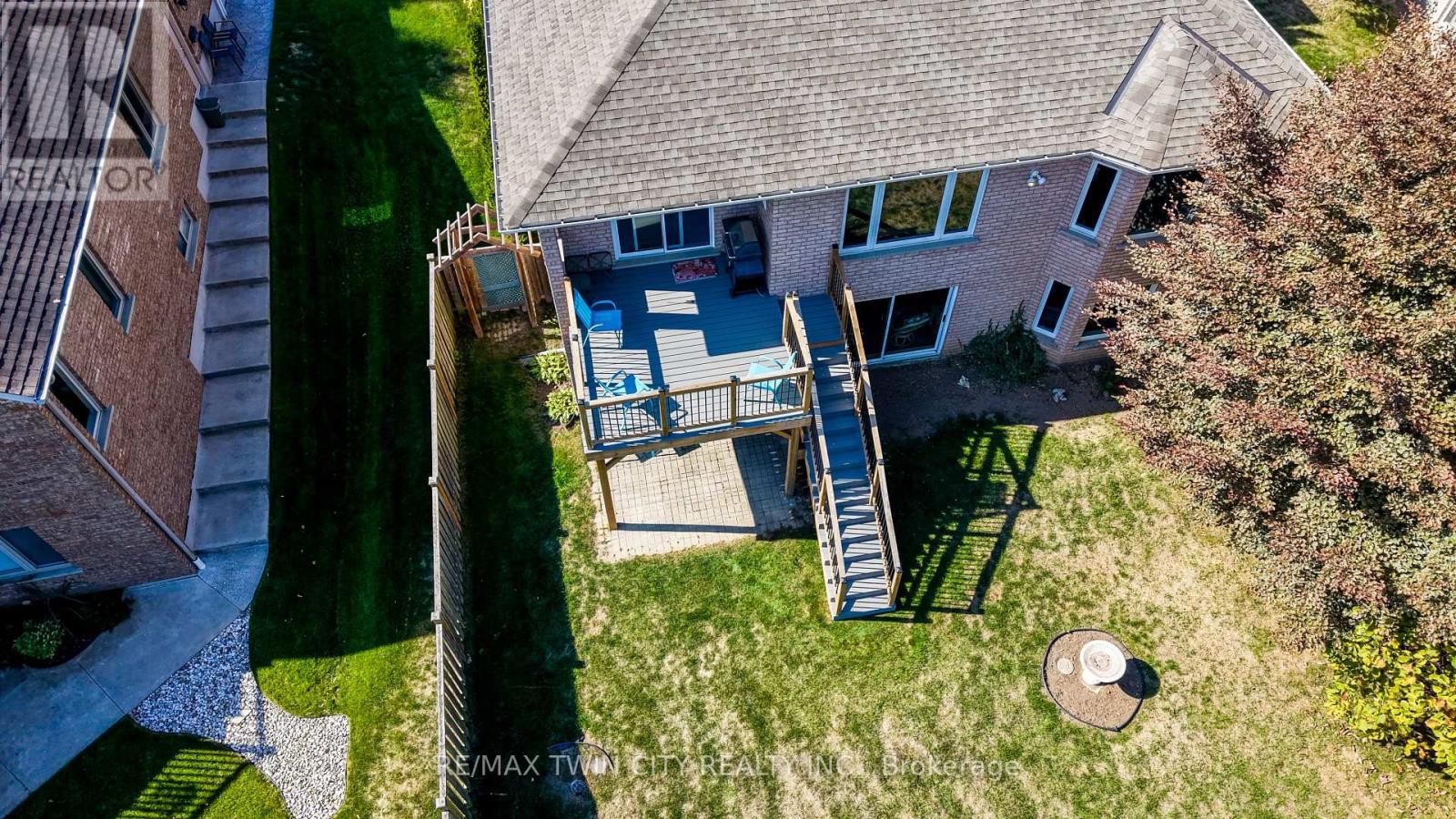 430 Caryndale Drive, Kitchener, Ontario  N2R 1M8 - Photo 33 - X12447869
