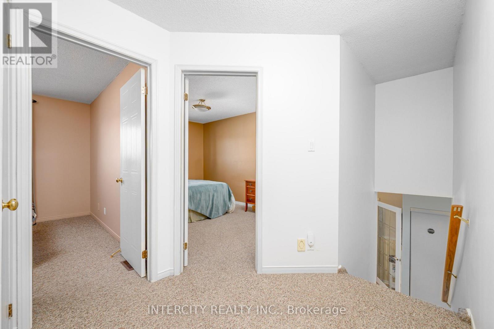 48 Champlain Boulevard, Kawartha Lakes (Lindsay), Ontario  K9V 0J1 - Photo 21 - X12447873