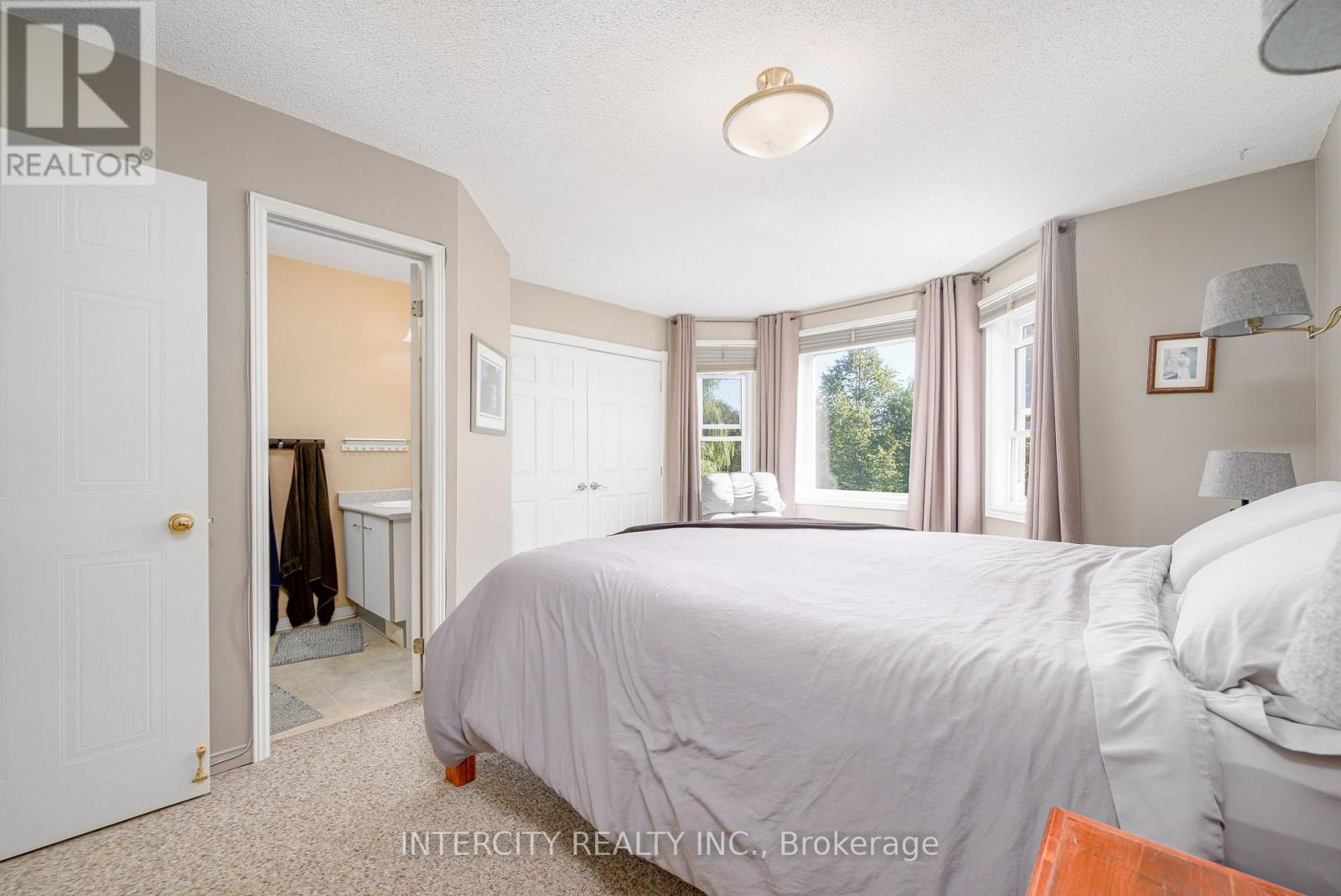 48 Champlain Boulevard, Kawartha Lakes (Lindsay), Ontario  K9V 0J1 - Photo 24 - X12447873