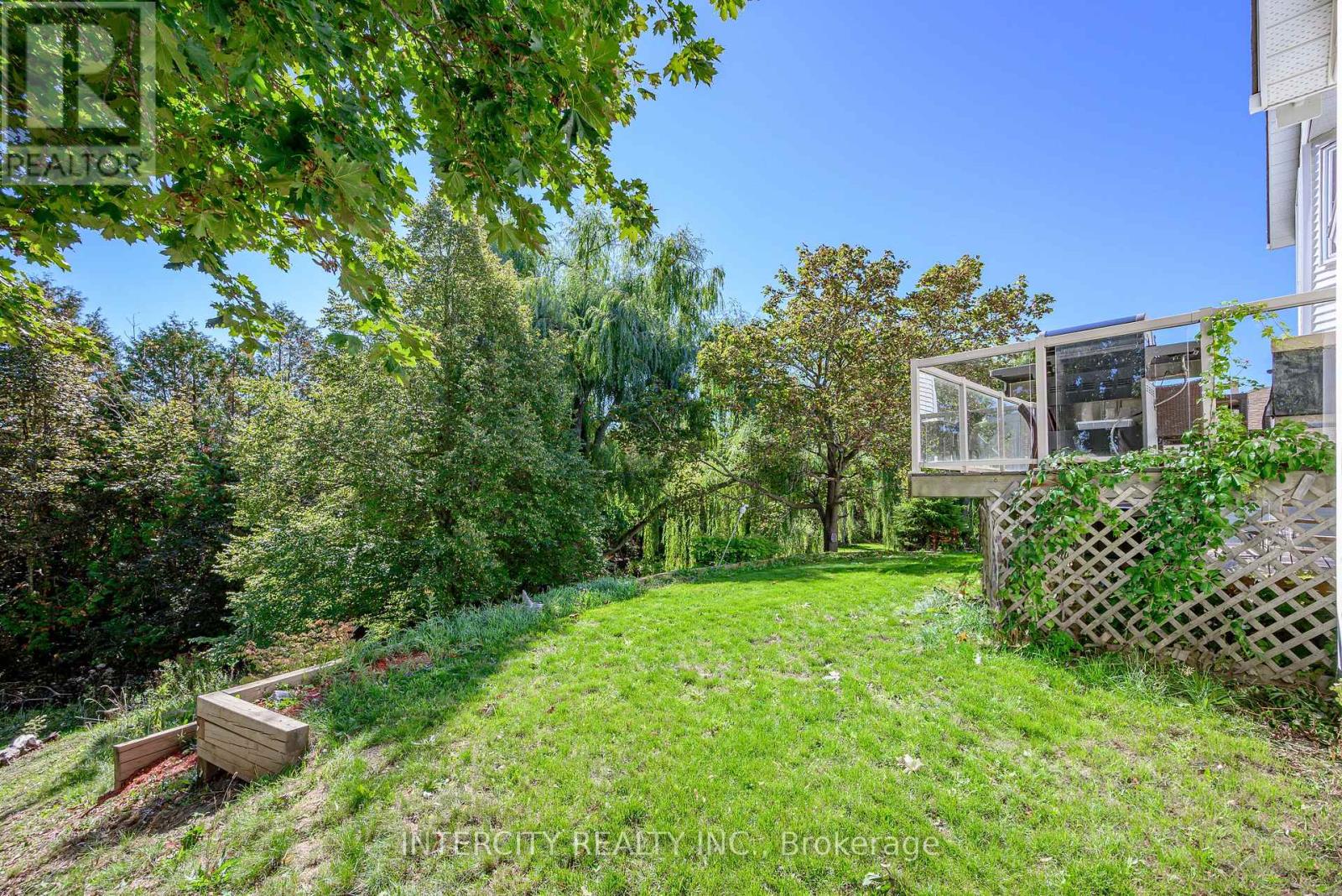 48 Champlain Boulevard, Kawartha Lakes (Lindsay), Ontario  K9V 0J1 - Photo 3 - X12447873