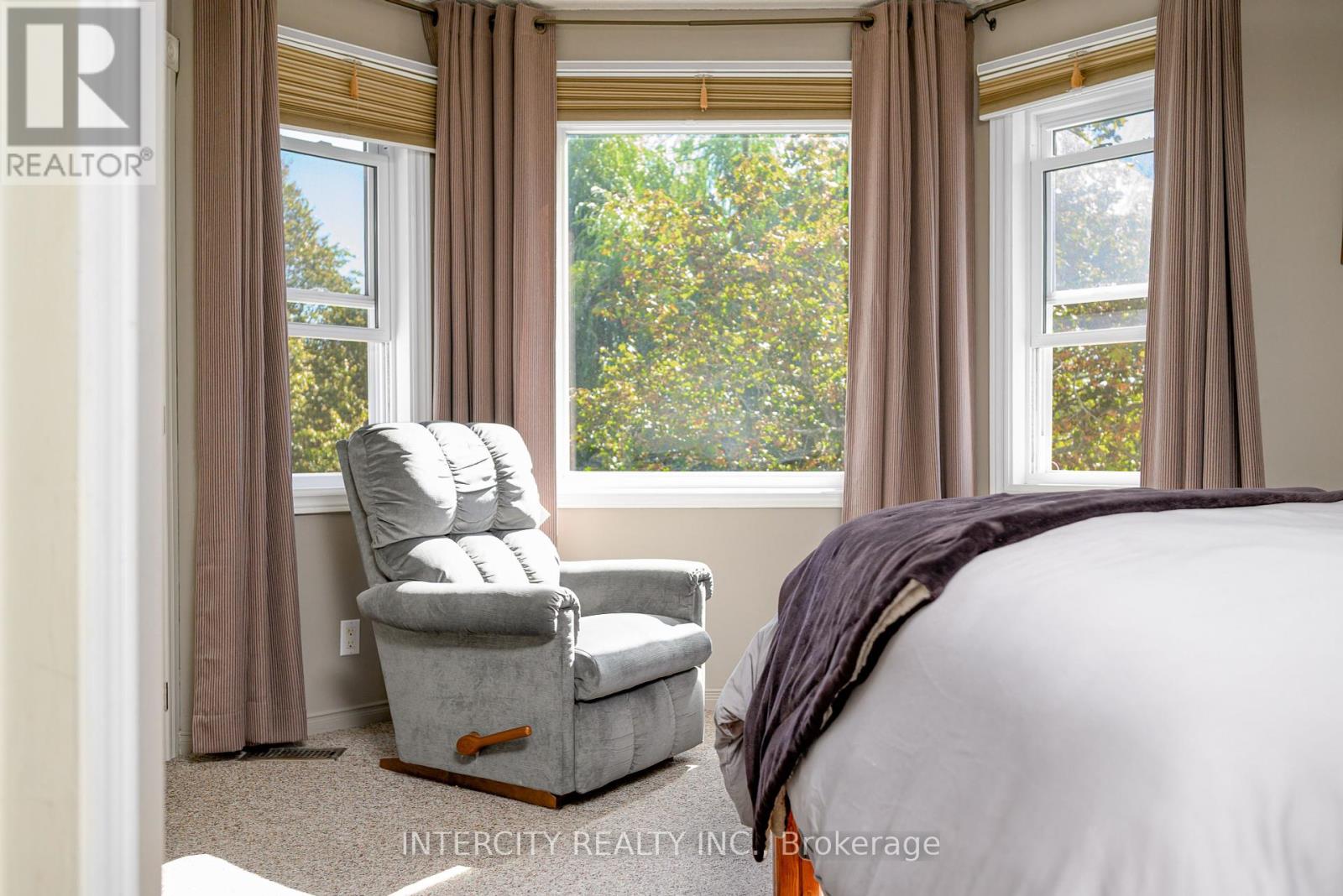 48 Champlain Boulevard, Kawartha Lakes (Lindsay), Ontario  K9V 0J1 - Photo 45 - X12447873