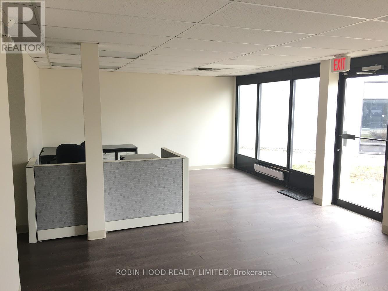 B3 - 2212 Gladwin Crescent, Ottawa, Ontario  K1B 5N1 - Photo 7 - X12447884