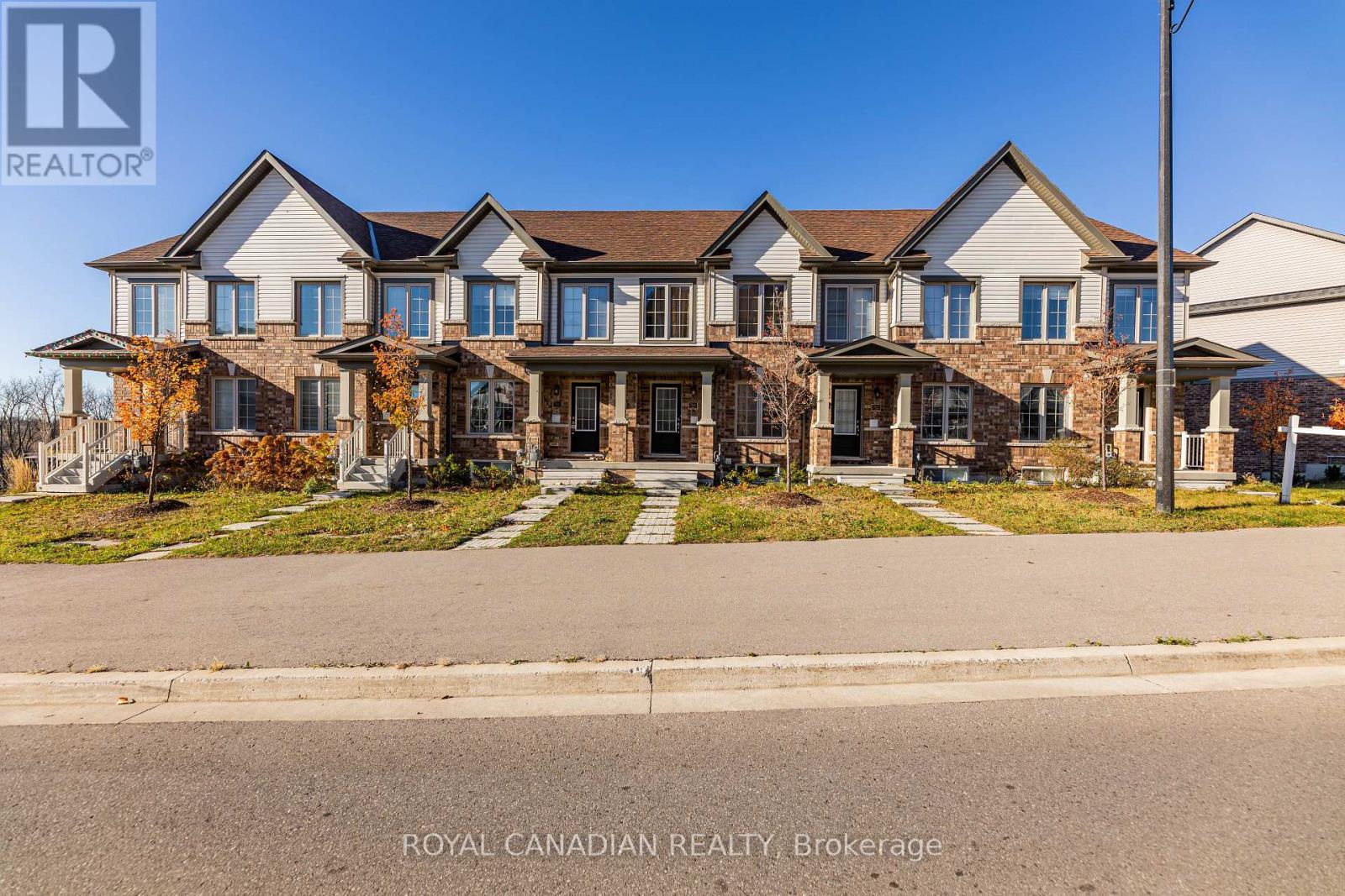 764 Linden Drive, Cambridge, Ontario  N3H 0E3 - Photo 3 - X12447908