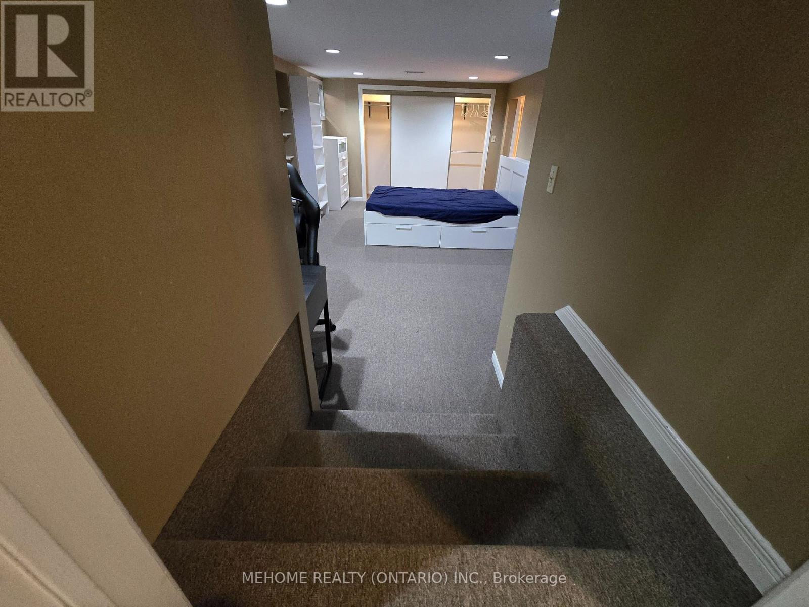 Lower Unit - 121 Angus Drive, Toronto, Ontario  M2J 2W9 - Photo 7 - C12445856
