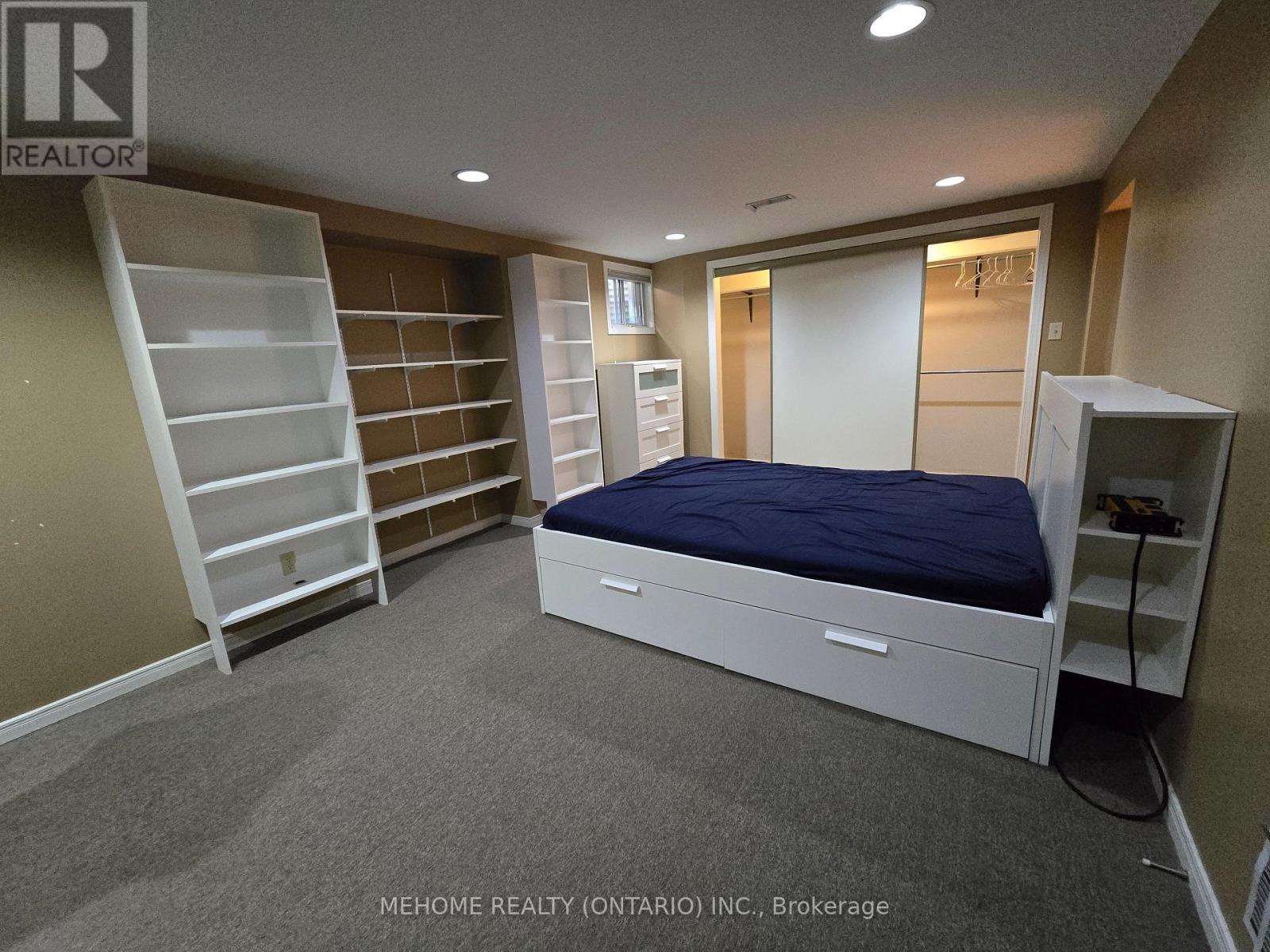 Lower Unit - 121 Angus Drive, Toronto, Ontario  M2J 2W9 - Photo 11 - C12445856