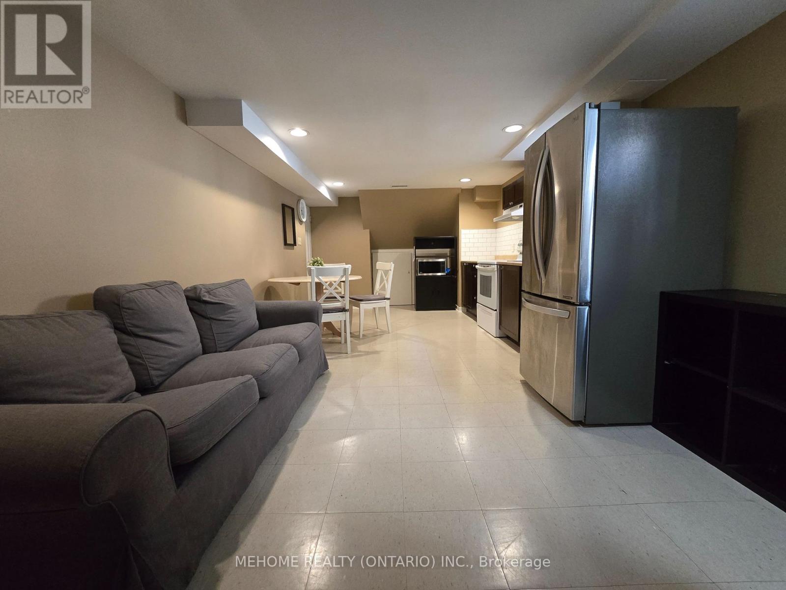 Lower Unit - 121 Angus Drive, Toronto, Ontario  M2J 2W9 - Photo 16 - C12445856