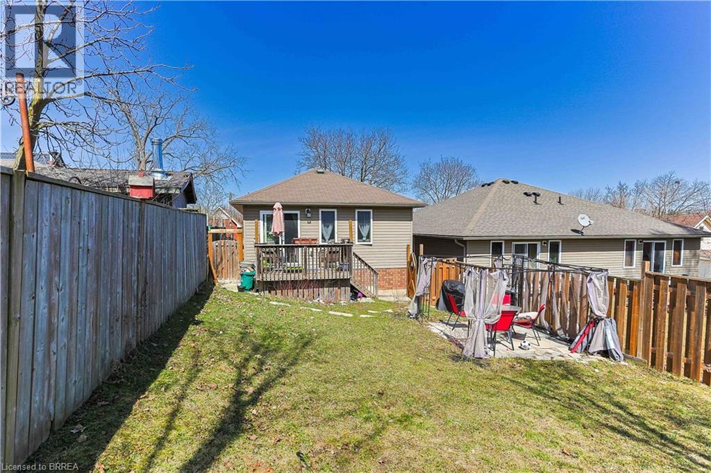 253 Wellington Street, Brantford, Ontario  N3S 3Z8 - Photo 10 - 40770617