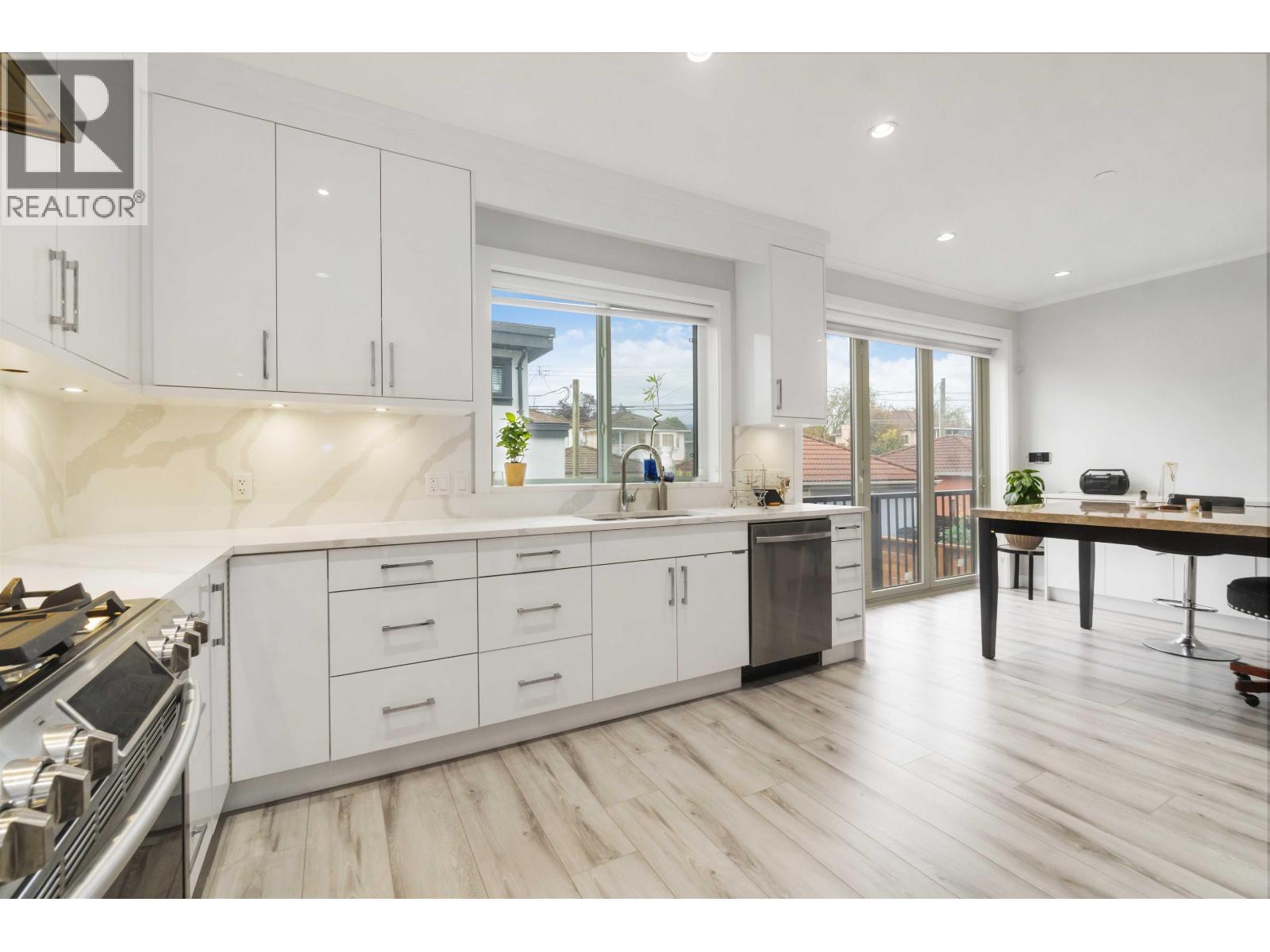 2577 Parker Street, Vancouver, British Columbia  V5K 2T2 - Photo 7 - R3055702