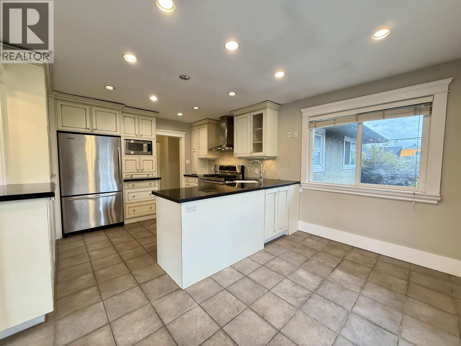 6525 Carnegie Street, Burnaby, British Columbia  V5B 1Y2 - Photo 6 - R3054329