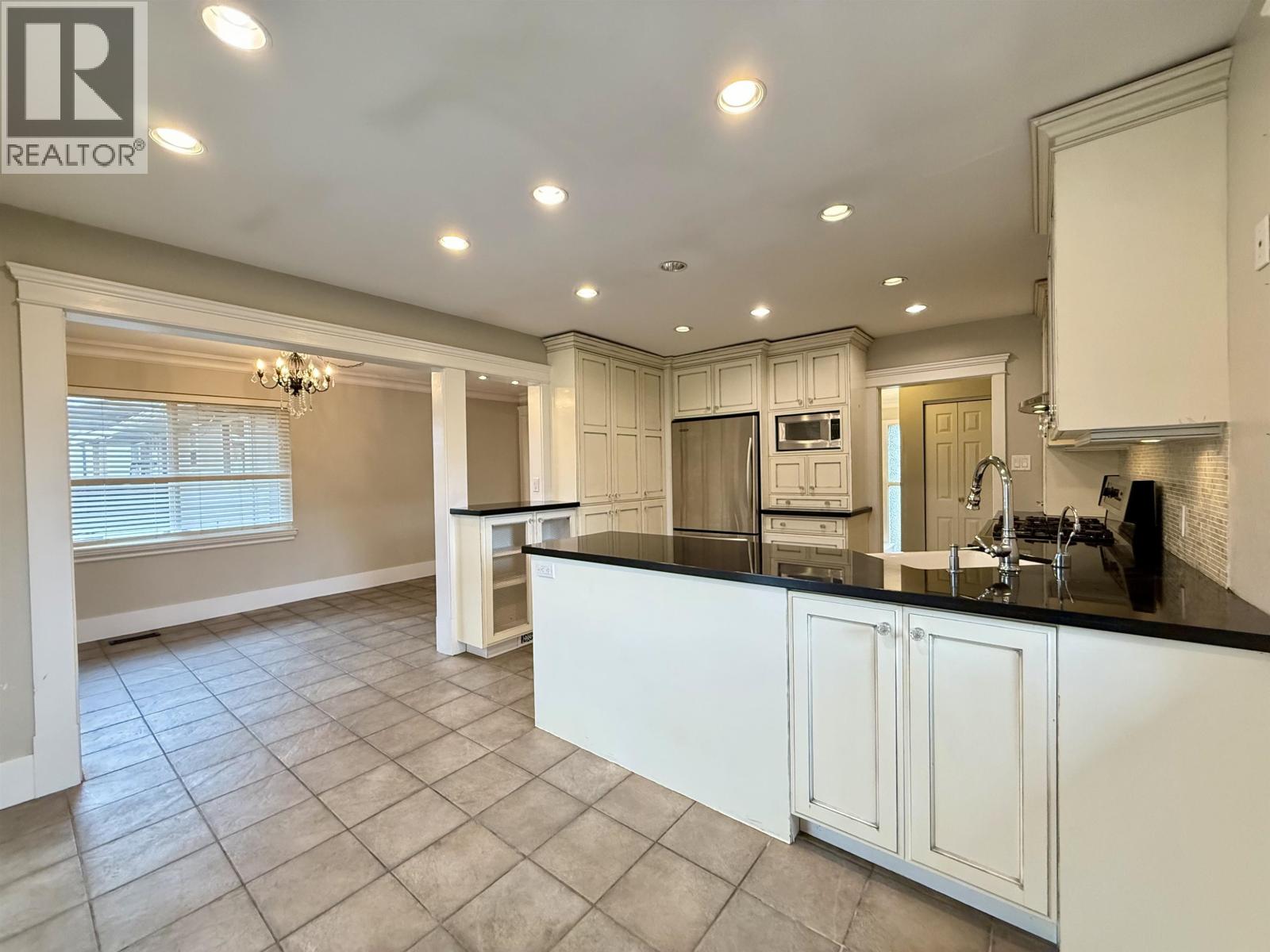 6525 Carnegie Street, Burnaby, British Columbia  V5B 1Y2 - Photo 10 - R3054329