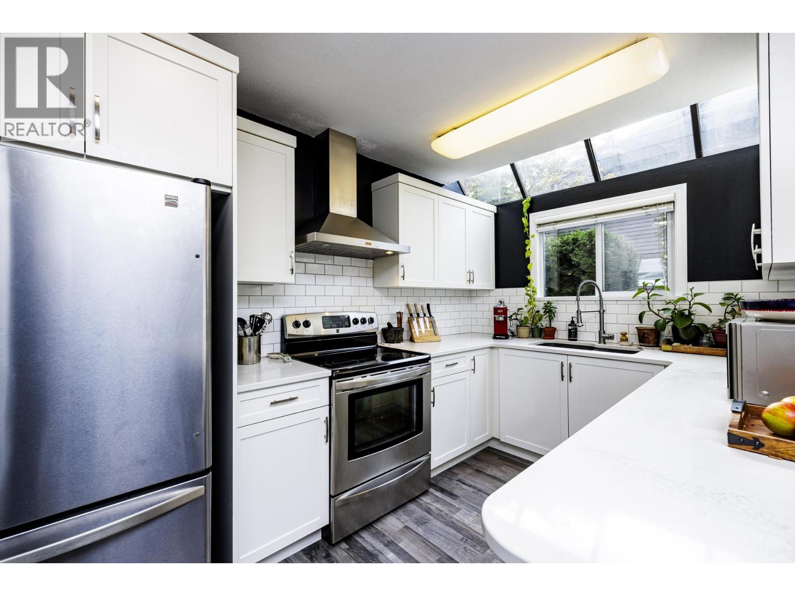 3132 Lonsdale Avenue, North Vancouver, British Columbia  V7N 3J8 - Photo 7 - R3055634