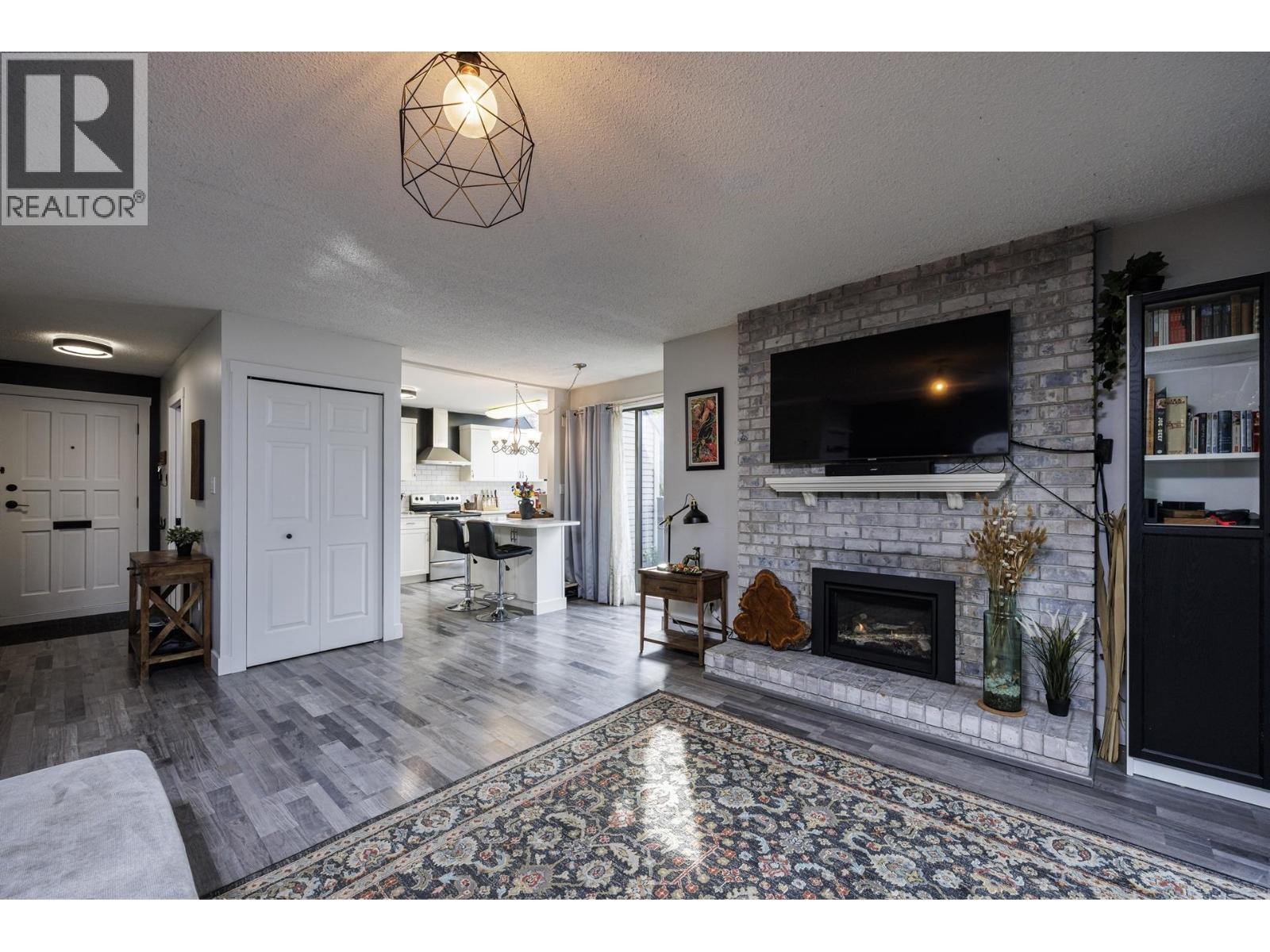 3132 Lonsdale Avenue, North Vancouver, British Columbia  V7N 3J8 - Photo 4 - R3055634