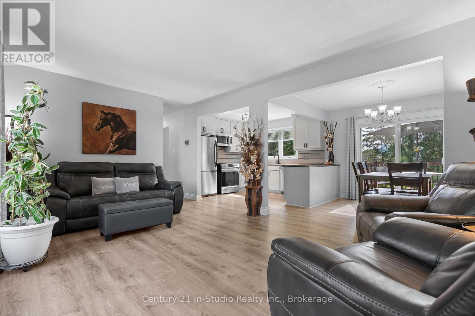 21532 Grey 16 Road, Chatsworth, Ontario  N0H 2N0 - Photo 12 - X12447919