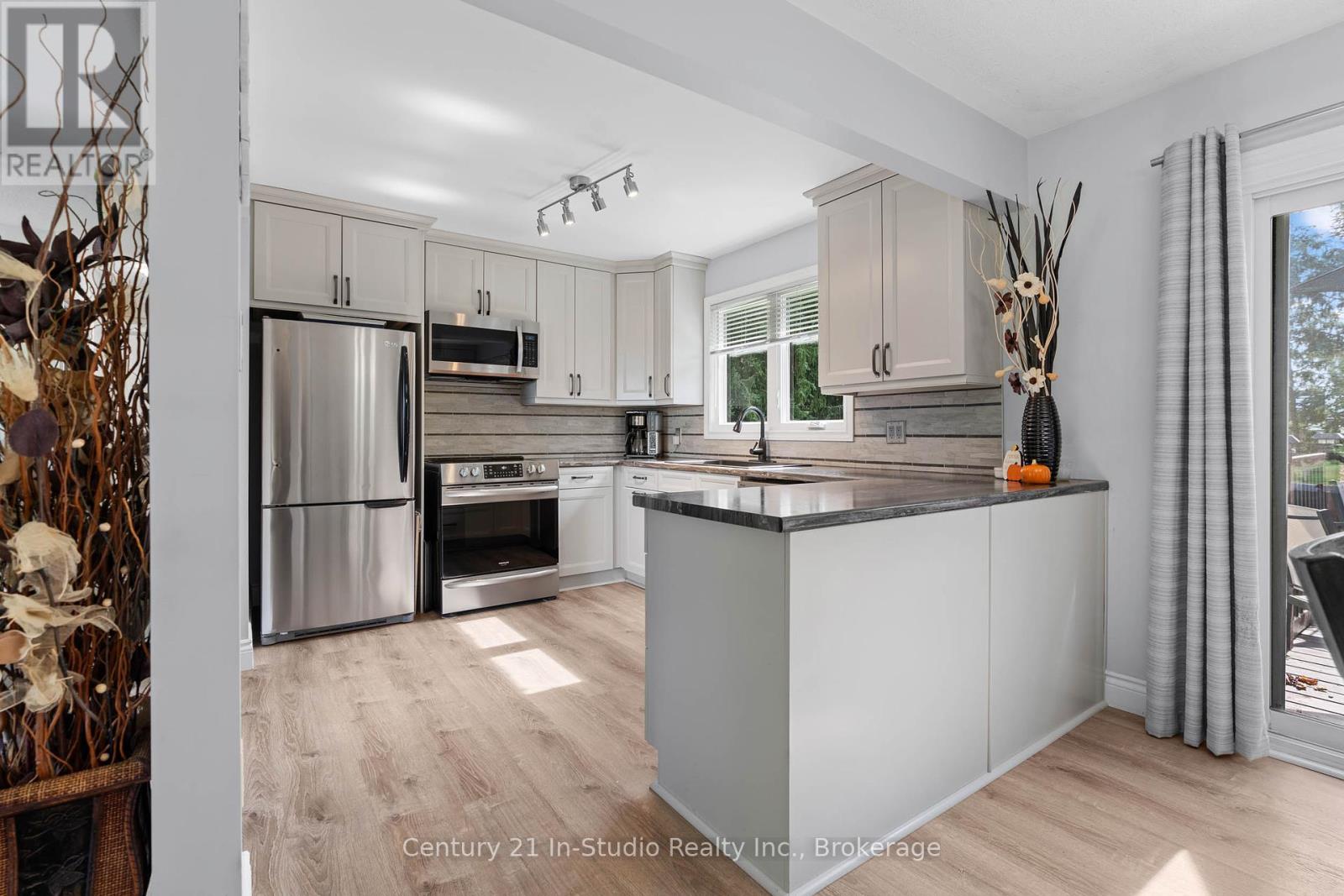 21532 Grey 16 Road, Chatsworth, Ontario  N0H 2N0 - Photo 17 - X12447919