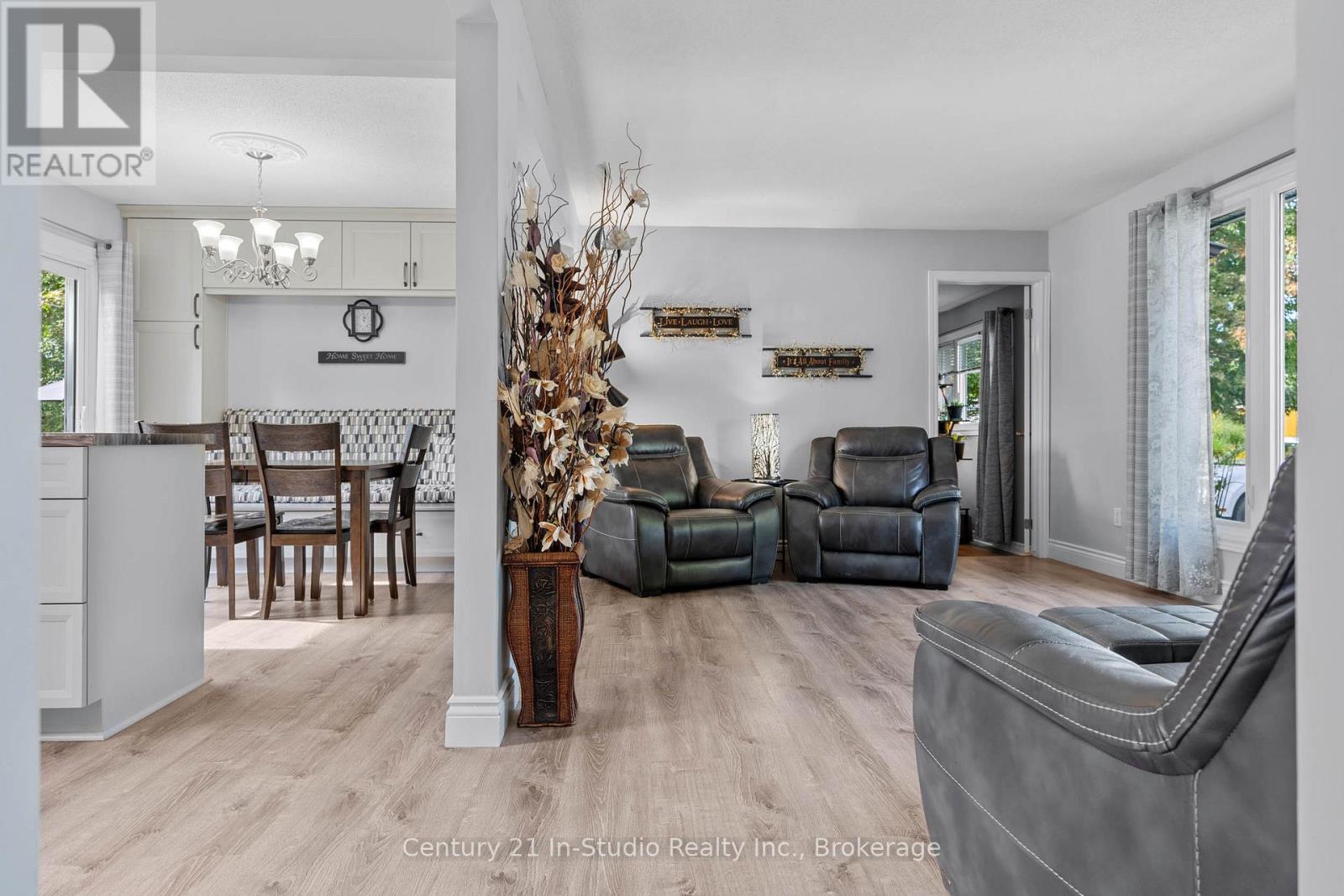 21532 Grey 16 Road, Chatsworth, Ontario  N0H 2N0 - Photo 21 - X12447919