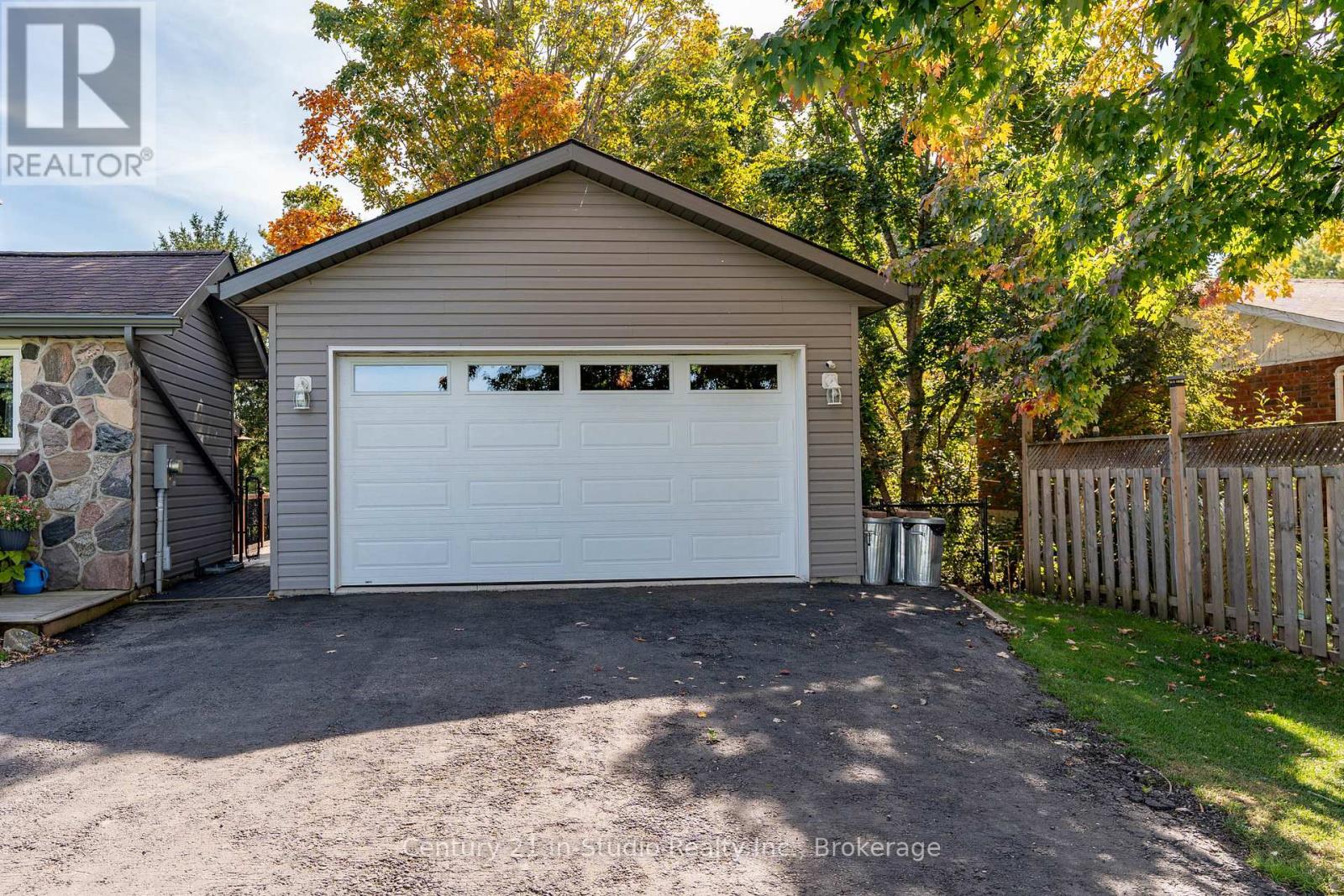 21532 Grey 16 Road, Chatsworth, Ontario  N0H 2N0 - Photo 8 - X12447919