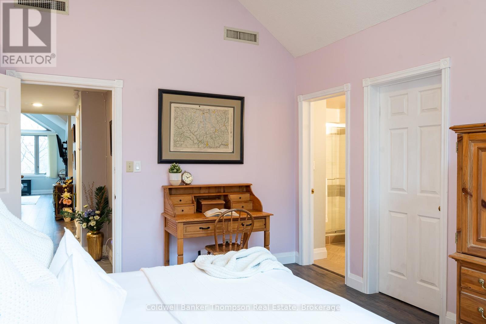 3931 Grandview Forest Hill Drive, Huntsville, Ontario  P1H 2N5 - Photo 19 - X12447939