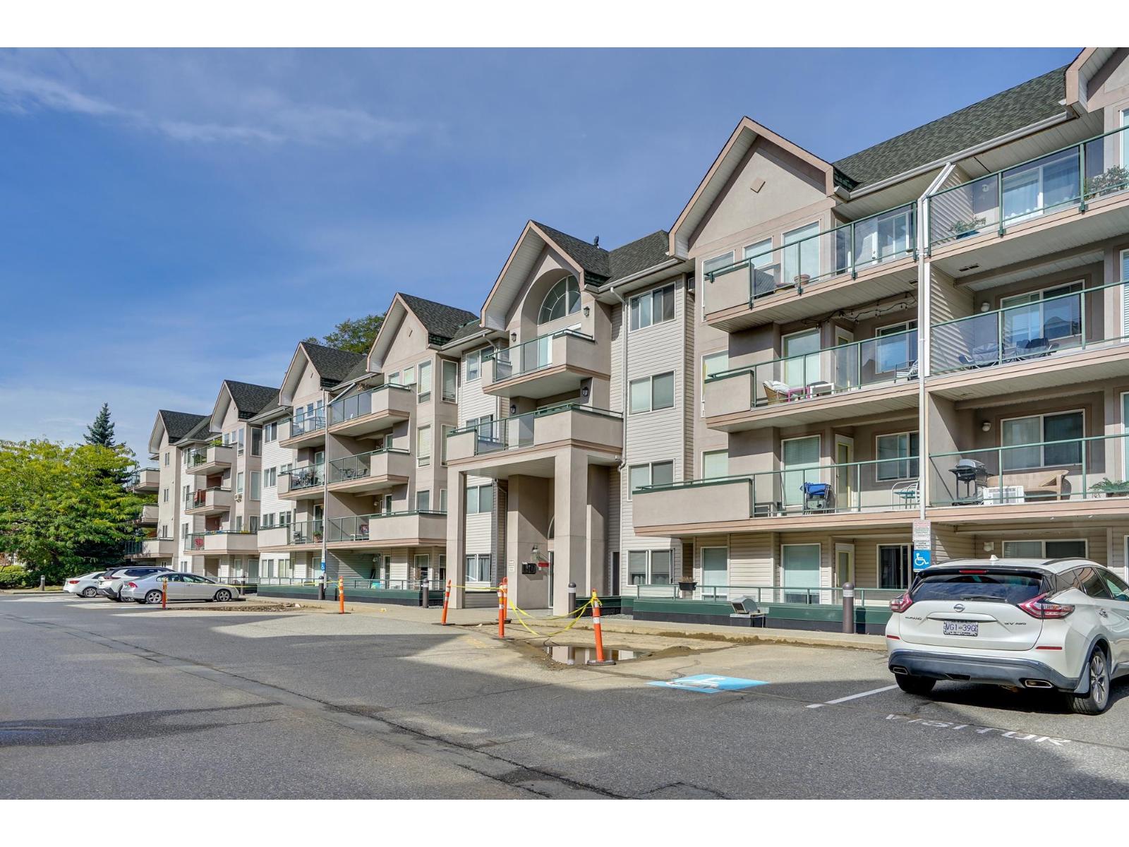 210 33738 King Road, Abbotsford, British Columbia  V2S 8J5 - Photo 2 - R3055431