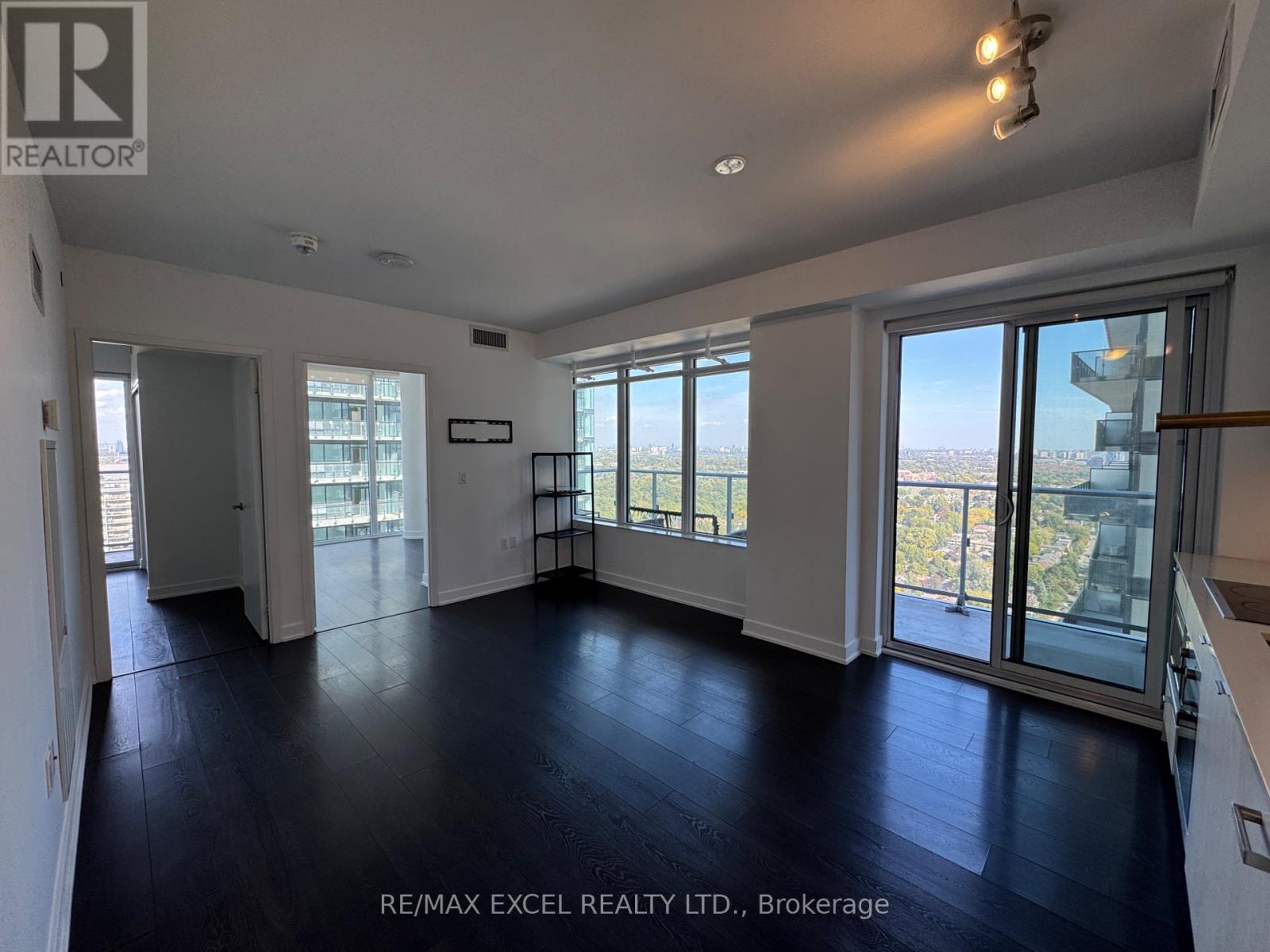 3303 - 99 Broadway Avenue, Toronto, Ontario  M4P 0E3 - Photo 4 - C12447936