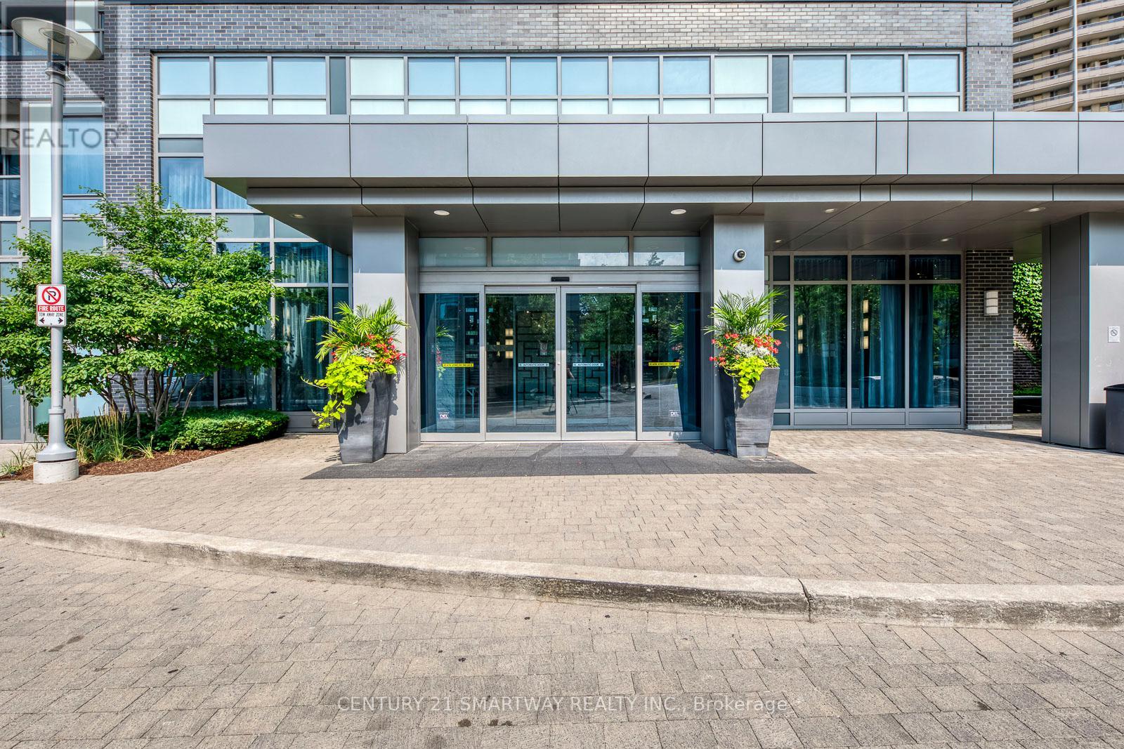 905 - 18 Graydon Hall Drive, Toronto, Ontario  M3A 0A4 - Photo 3 - C12447945