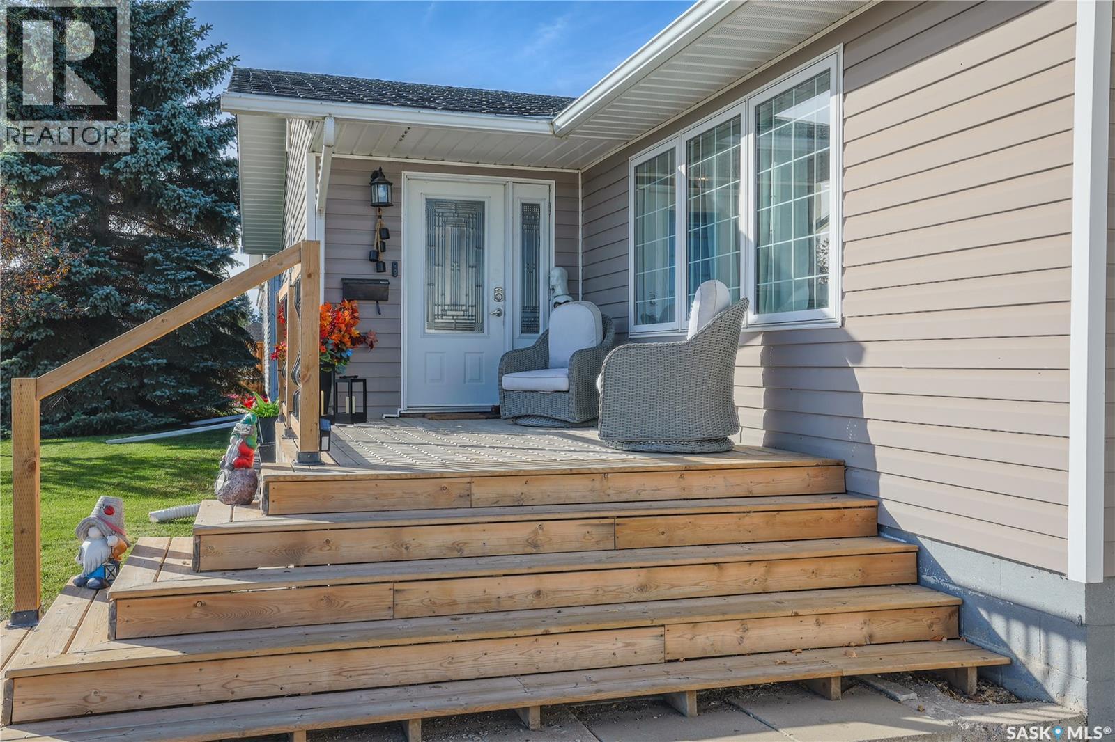 502 Main Street, Delisle, Saskatchewan  S0L 0P0 - Photo 2 - SK020208