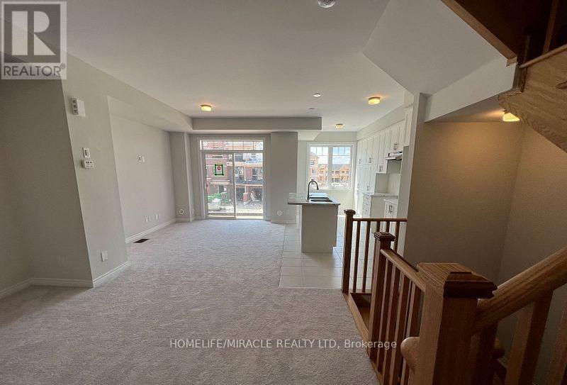 1101 Lockie Drive, Oshawa, Ontario  L1L 0R9 - Photo 2 - E12447927