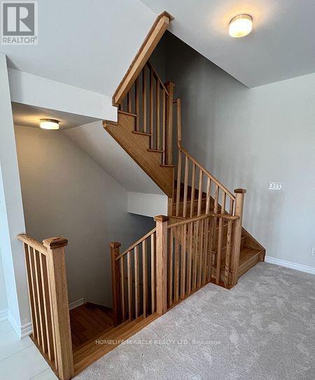 1101 Lockie Drive, Oshawa, Ontario  L1L 0R9 - Photo 6 - E12447927
