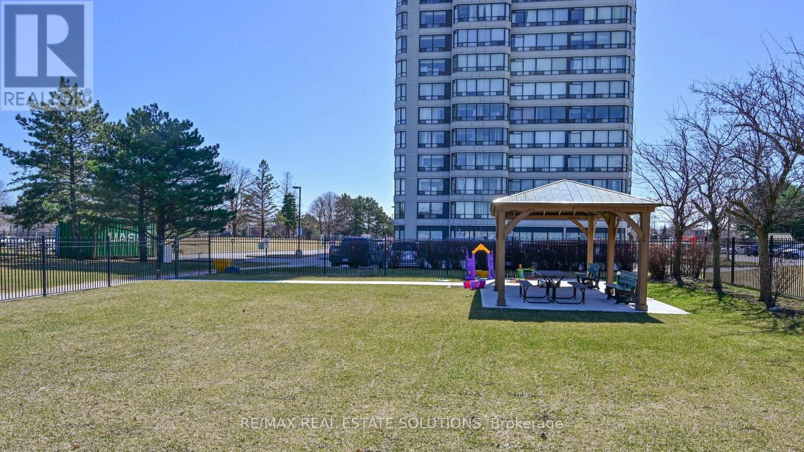 1611 - 330 Alton Towers Circle, Toronto, Ontario  M1V 5H3 - Photo 27 - E12447954