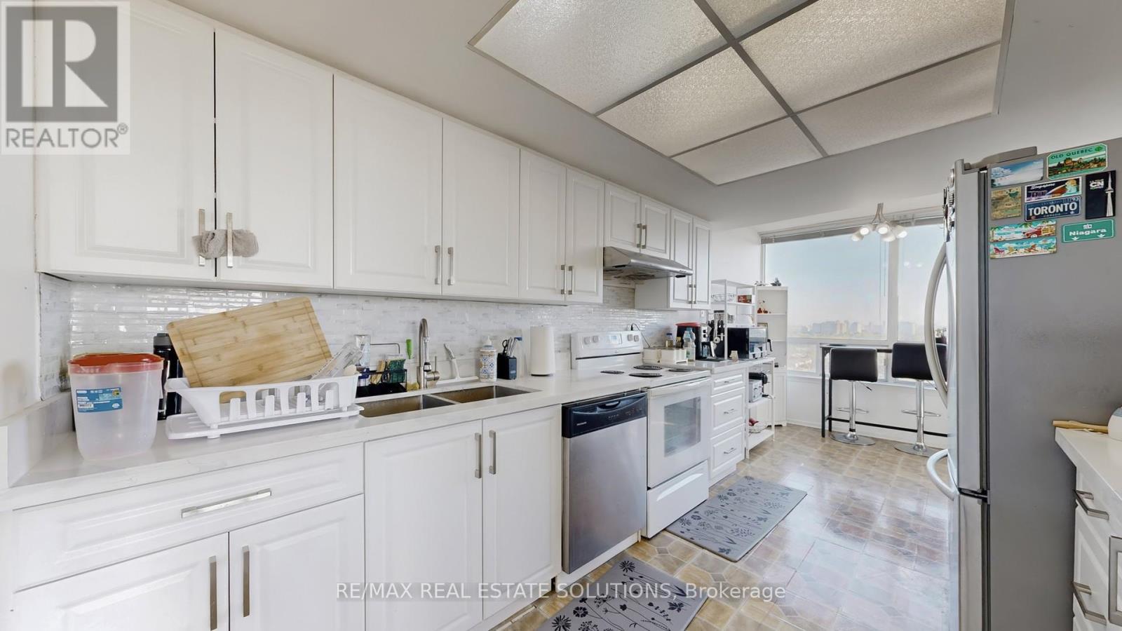 1611 - 330 Alton Towers Circle, Toronto, Ontario  M1V 5H3 - Photo 4 - E12447954