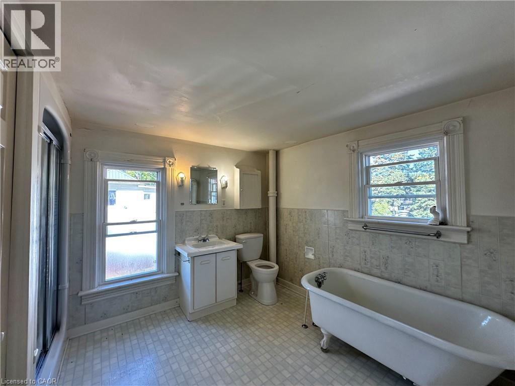 541 Broad Street E, Dunnville, Ontario  N1A 1G7 - Photo 24 - 40776788