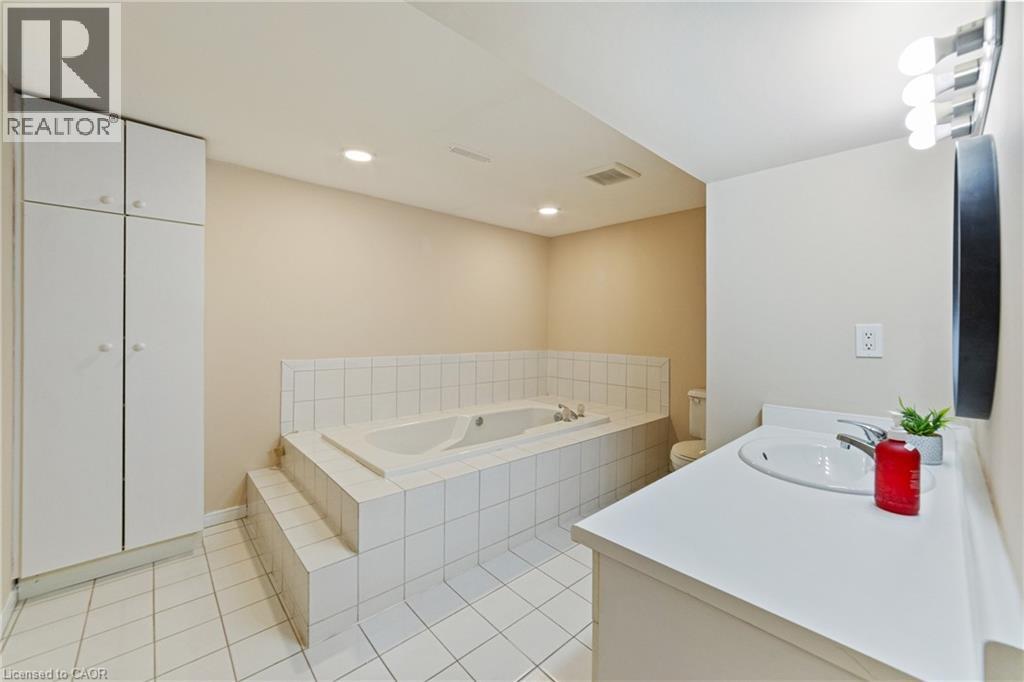 131 Sanatorium Road, Hamilton, Ontario  L9C 1Y9 - Photo 21 - 40776637