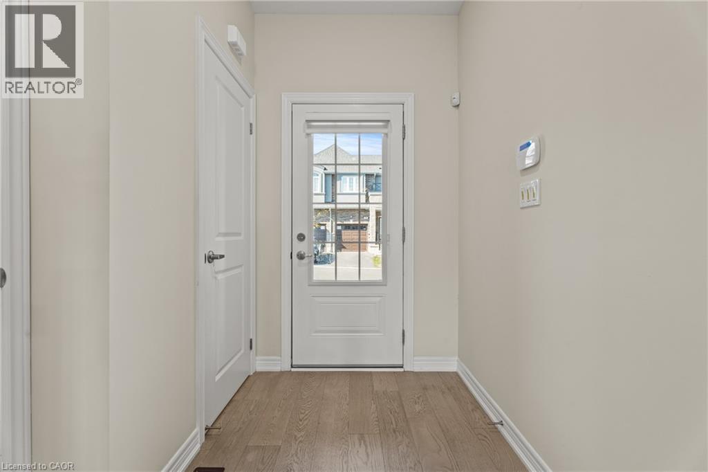 8 Linden Park Lane, Hamilton, Ontario  L9A 1Y1 - Photo 3 - 40776515