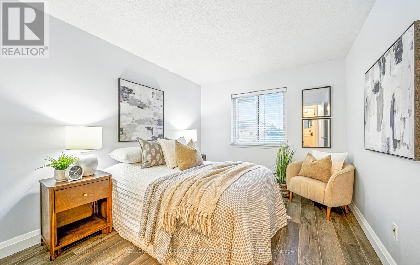 301 - 91 Aspen Springs Drive, Clarington, Ontario  L1C 5J9 - Photo 15 - E12448055