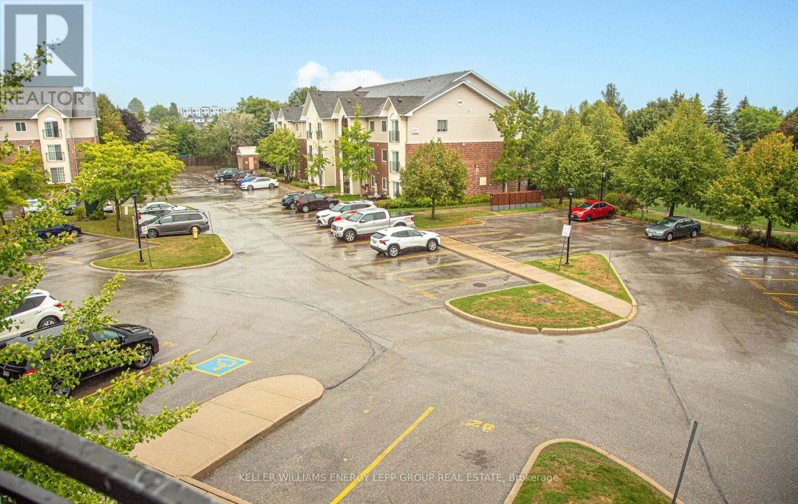 301 - 91 Aspen Springs Drive, Clarington, Ontario  L1C 5J9 - Photo 18 - E12448055